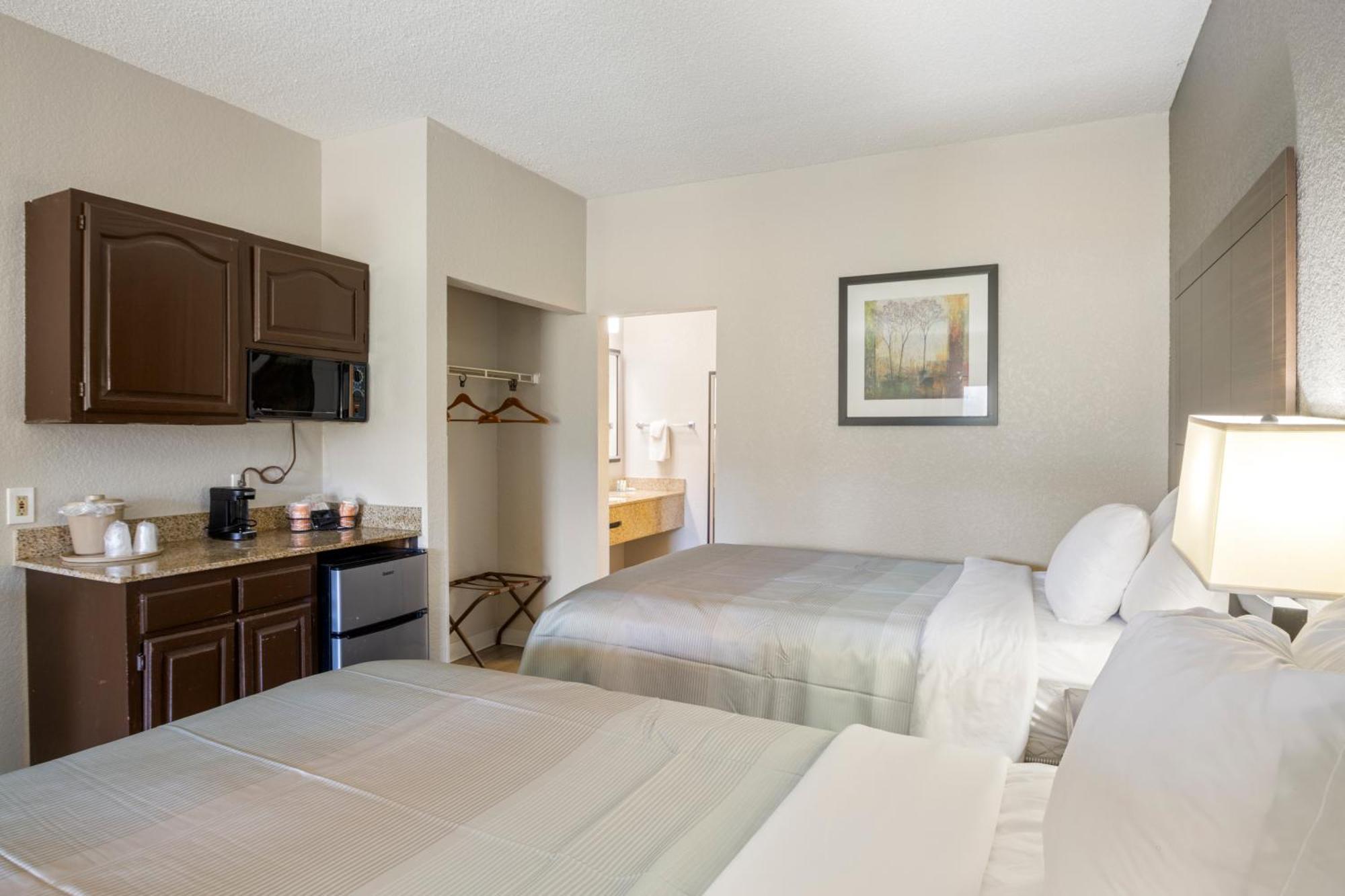 Quality Suites Hickory South Exterior photo